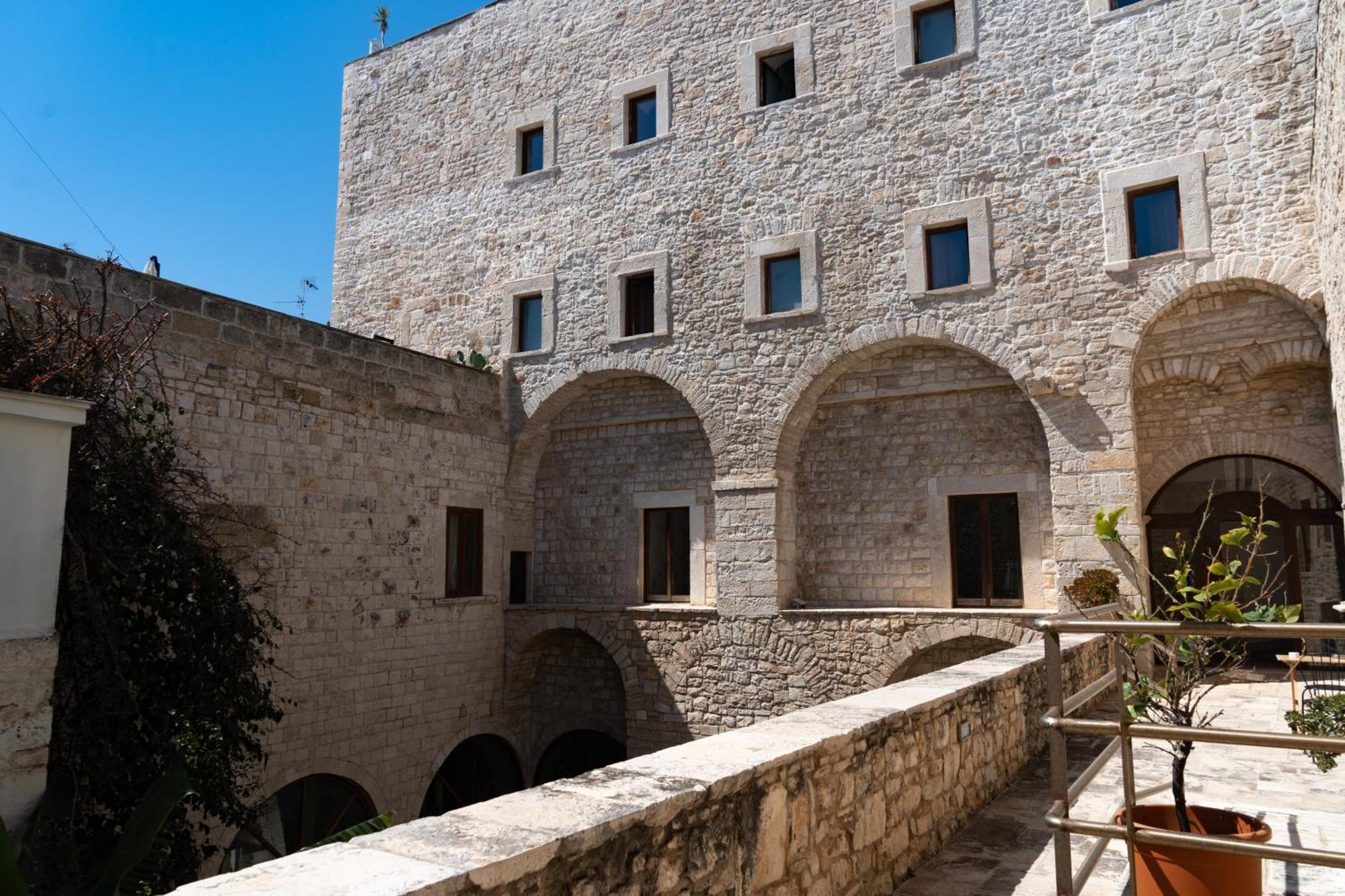 S. Martin Hotel Giovinazzo Exterior photo